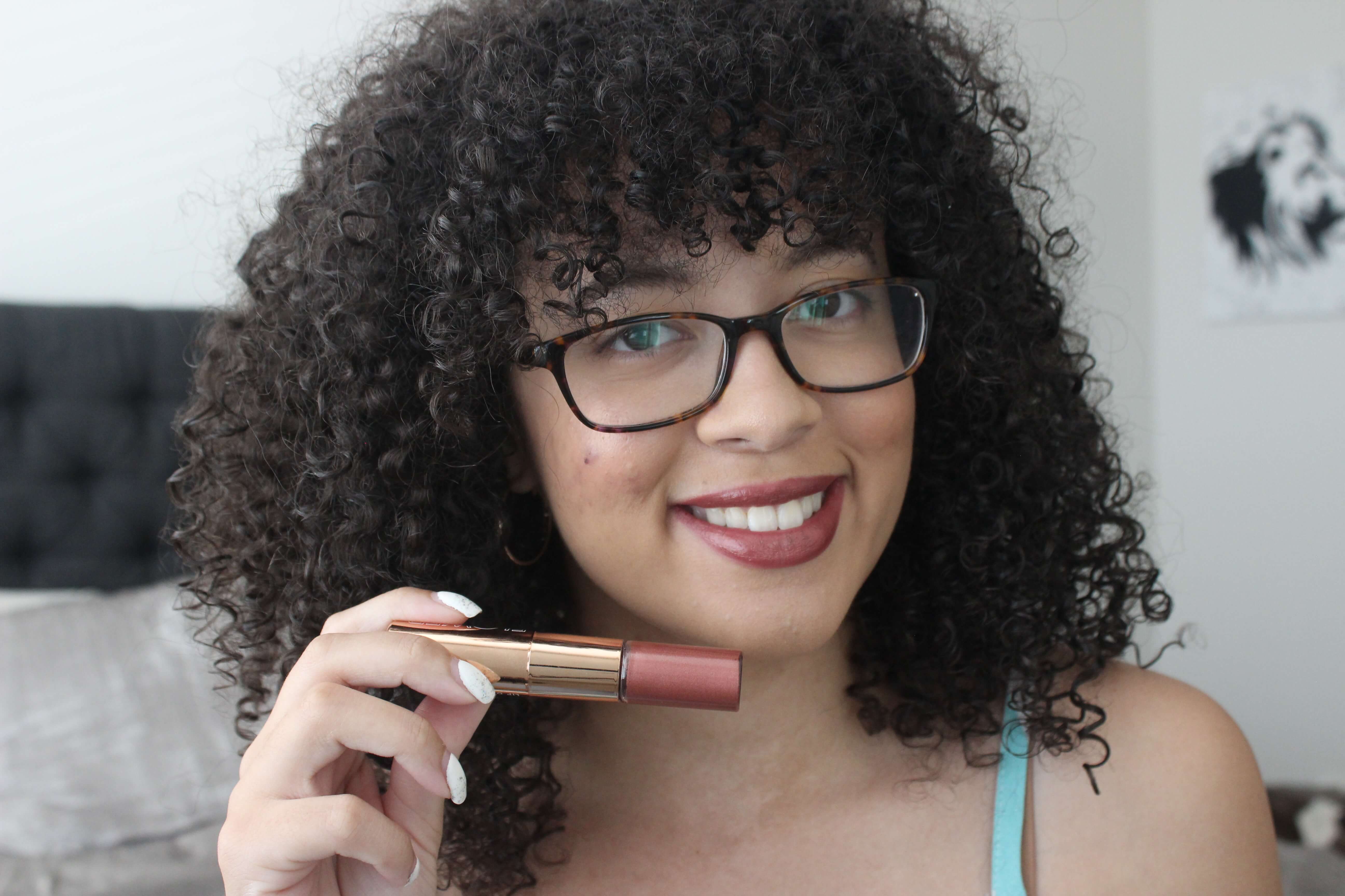 Nude lip products are my go-to for a simple, easy makeup look or whenever I’m going for a bold eye makeup. I’m sharing today my top 6 favorite nude lip products, from glosses to lipsticks. These are perfect shades if you are light-medium tan skin color! 