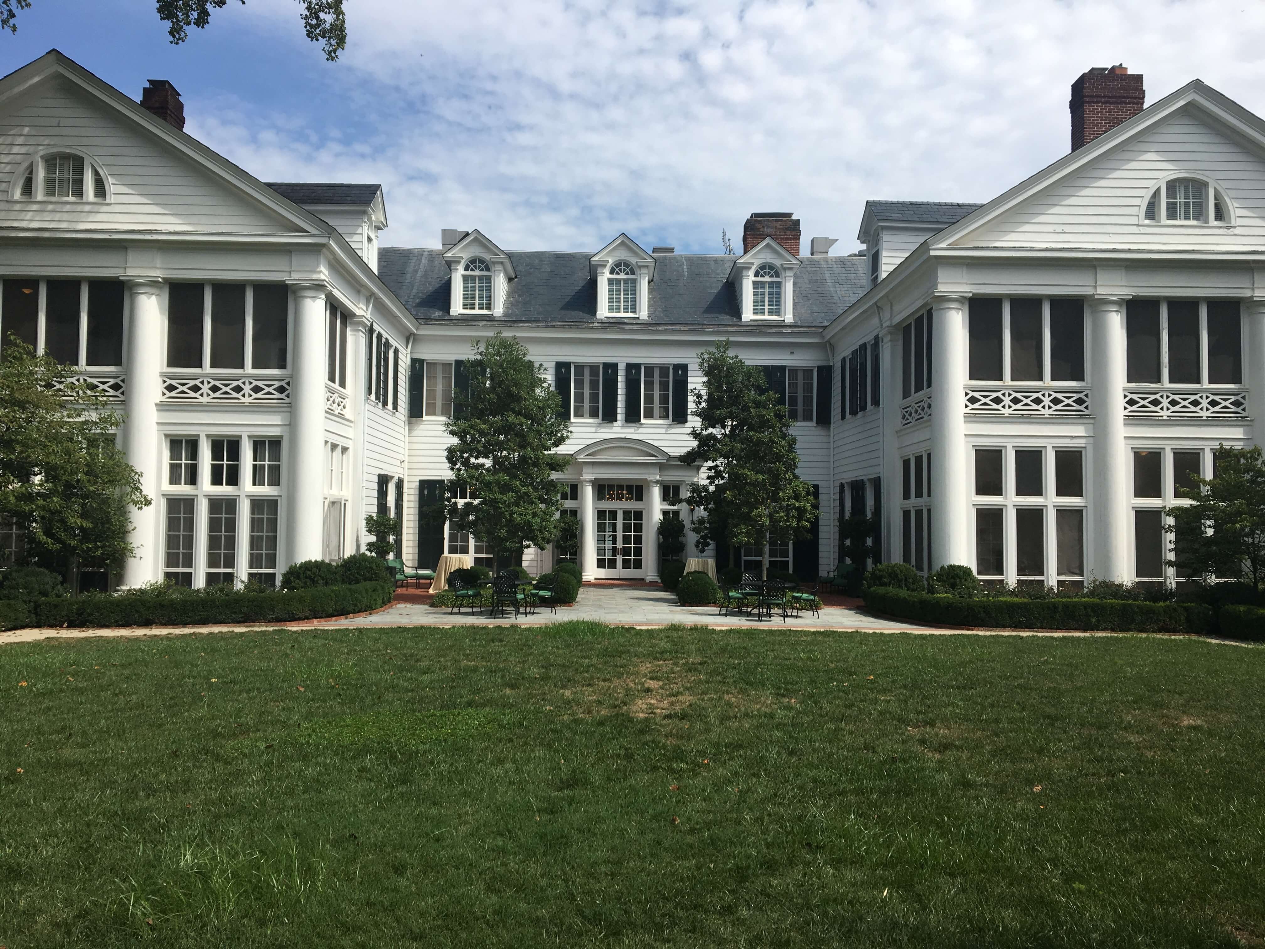 Makaela shares her recent experience and stay at the Duke Mansion in Charlotte, NC. It’s the perfect southern bed and breakfast in the heart of the metro city.