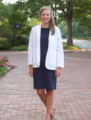 Topic Discussions are a staple in pharmacy school as well as in pharmacy rotations. So you might as well get prepared and become an expert in them. In today’s blog post, Erin Mays PharmD Candidate is sharing her tips and tricks to make the perfect topic discussion.