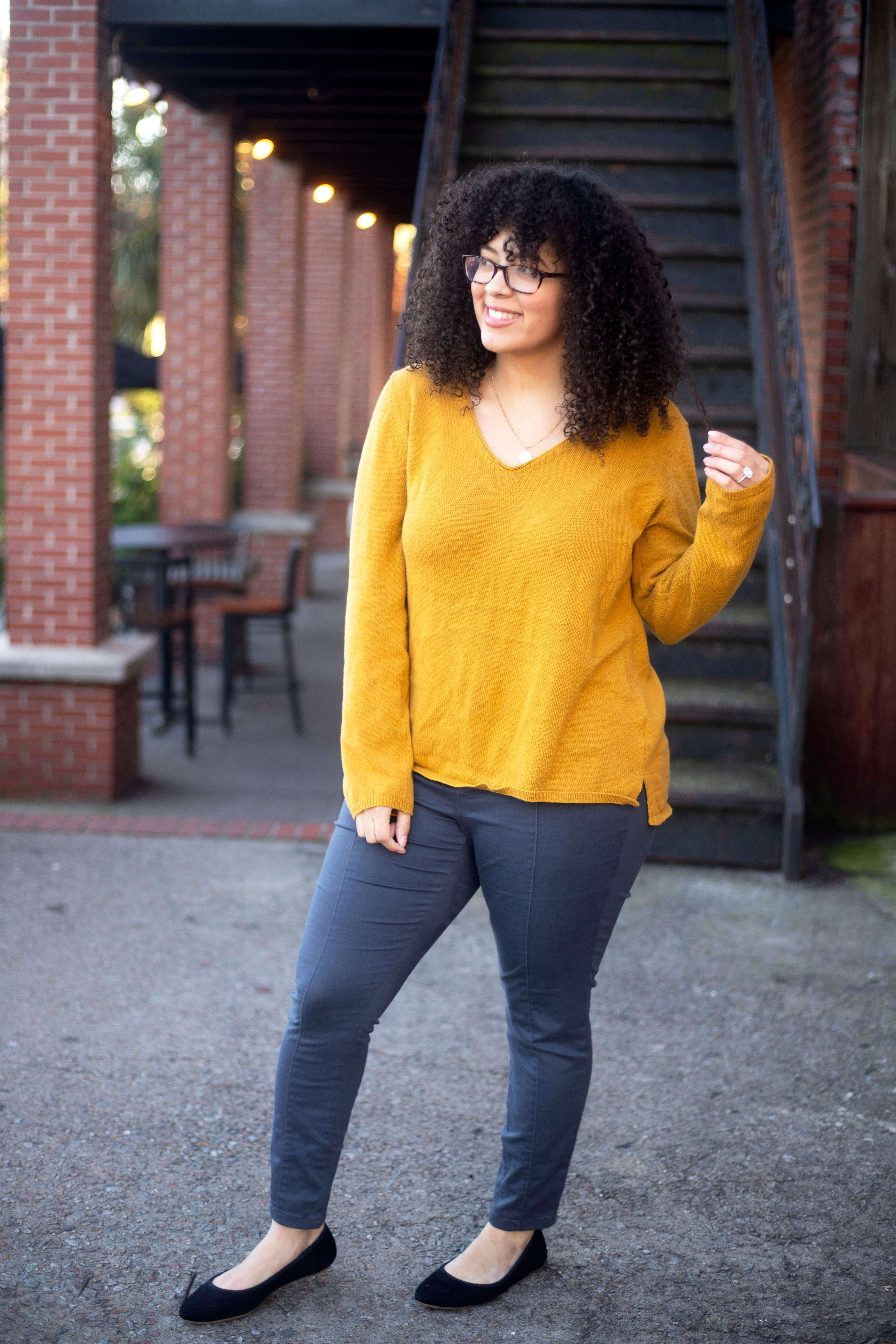 The best work pants that are affordable and chic are the LOFT Skinny Pintucked Sateen. They come in tall, petite, and regular so no matter how tall you are, you can grab these up! 